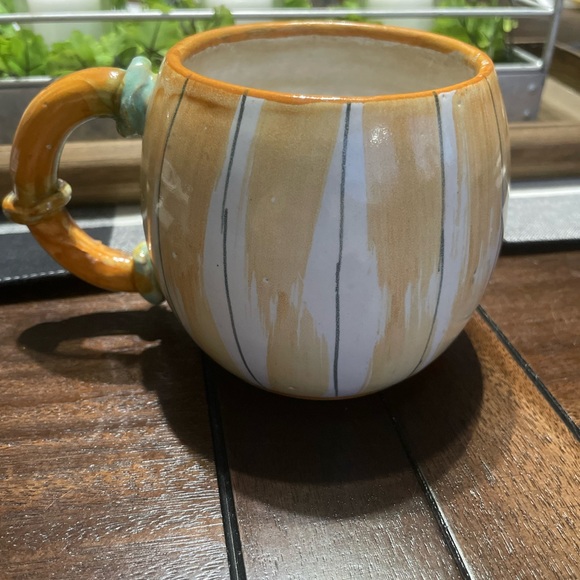 Vintage Collectibles Faone Scardin Italian
Pottery Mug Numbered
320/301 FS Italy - Picture 3 of 7